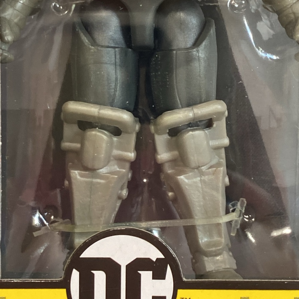 DC BATMAN THE CAPED CRUSADER - Picture 5 of 15